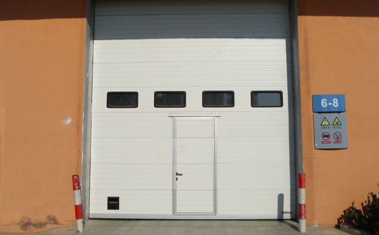 科技驅動，智能進步：江蘇中旗科技股份有限公司工程車間提升門案例縮略圖