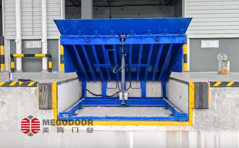 裝卸貨平臺與限動器：效率與安全并重的物流守護方案縮略圖